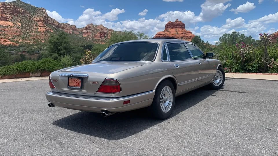 1996 Jaguar X300 XJ - Image 4 of 11