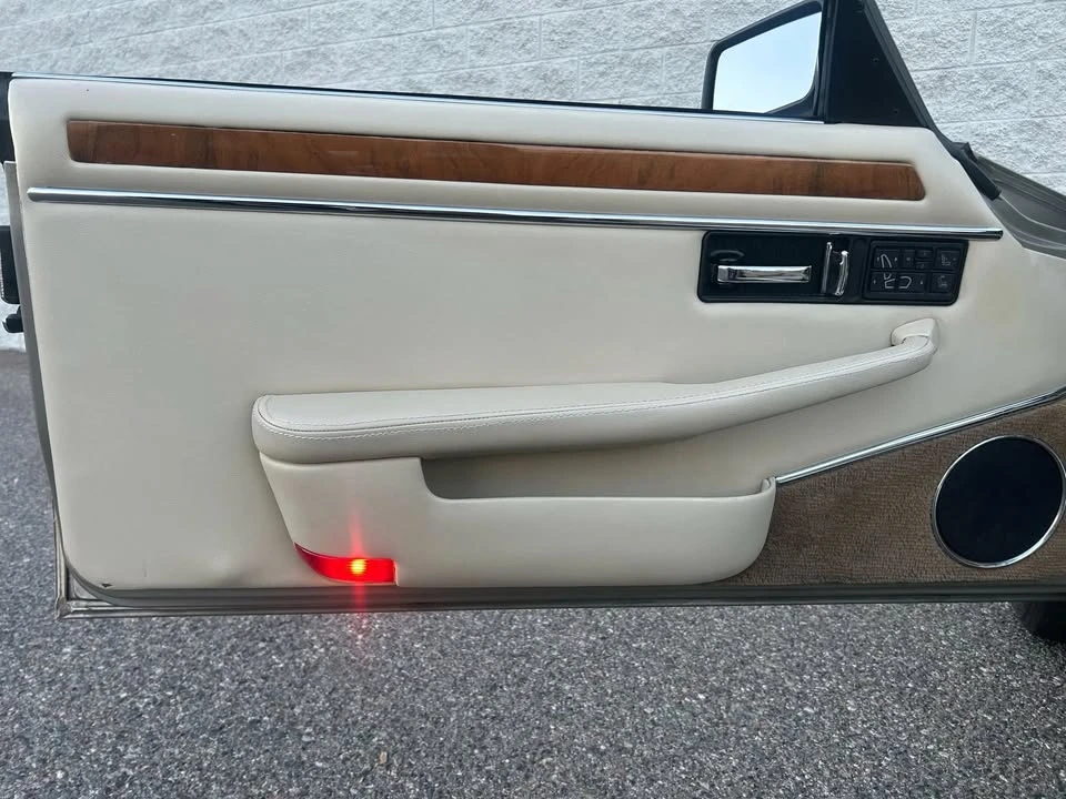 1996 Jaguar X300 XJ - Image 11 of 20