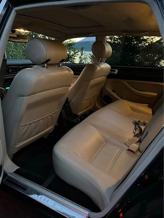 1996 Jaguar X300 XJ - Image 4 of 11
