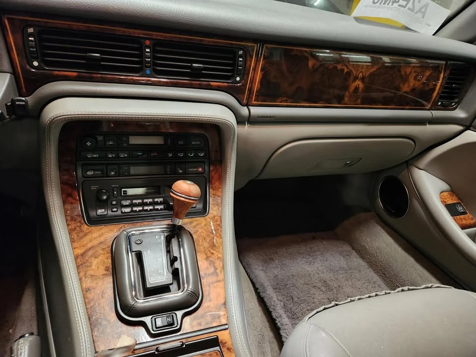 1996 Jaguar X300 XJ - Image 4 of 10