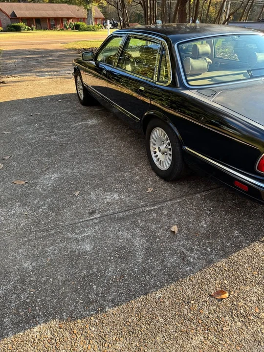 1996 Jaguar X300 XJ - Image 5 of 9
