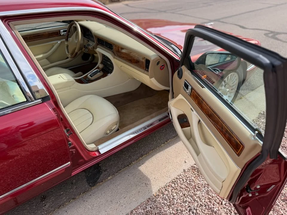 1996 Jaguar X300 XJ - Image 5 of 14
