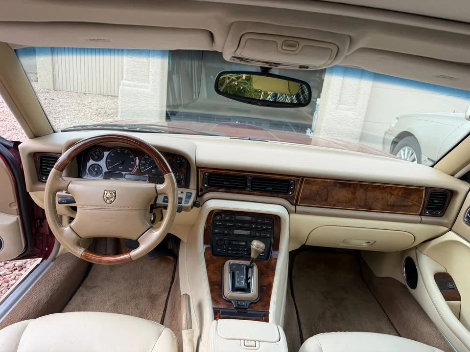 1996 Jaguar X300 XJ - Image 10 of 14