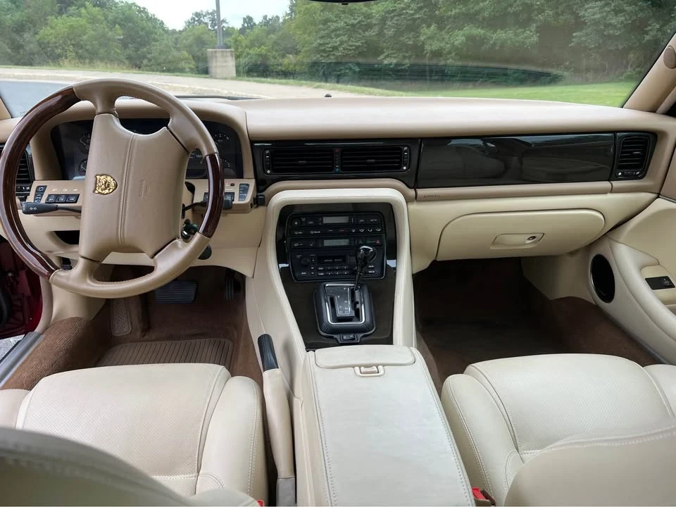 1996 Jaguar X306 XJR - Image 8 of 18