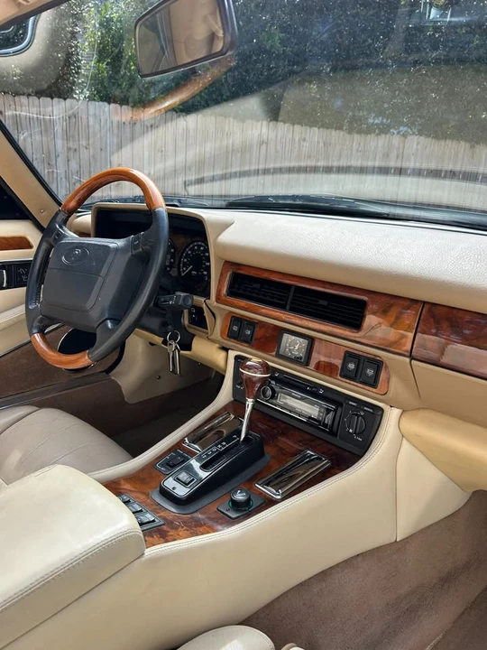 1996 Jaguar XJS - Image 11 of 17
