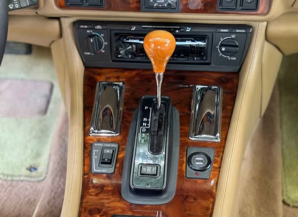 1996 Jaguar XJS Convertible - Image 10 of 16