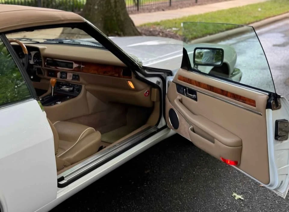 1996 Jaguar XJS Convertible - Image 9 of 16