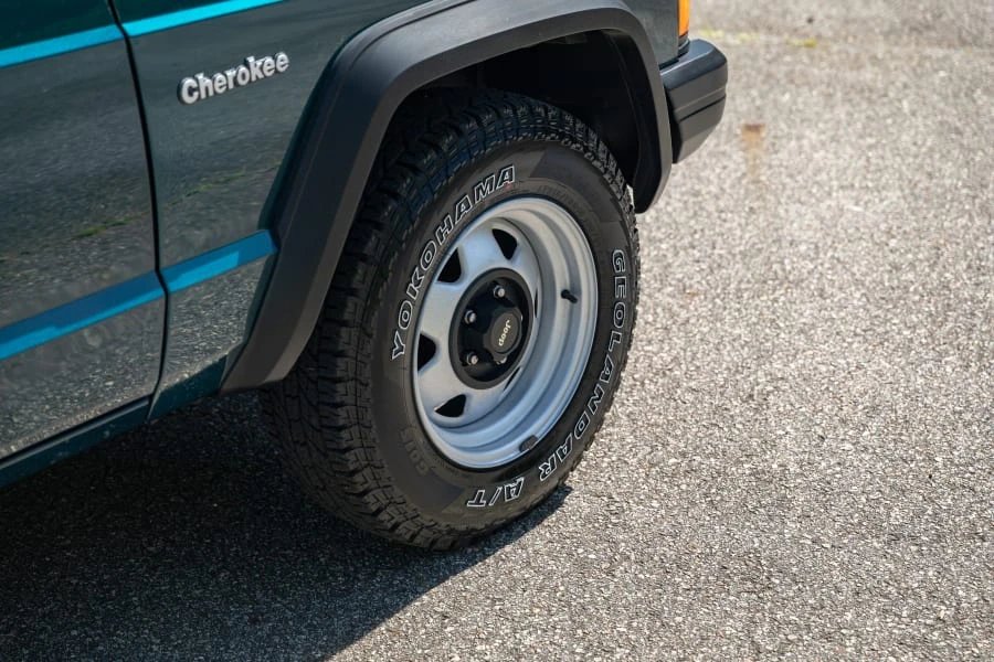 1996 Jeep XJ Cherokee - Image 12 of 28