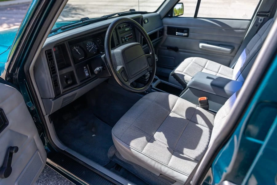 1996 Jeep XJ Cherokee - Image 18 of 28