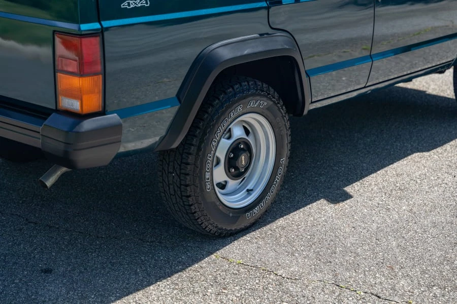 1996 Jeep XJ Cherokee - Image 13 of 28