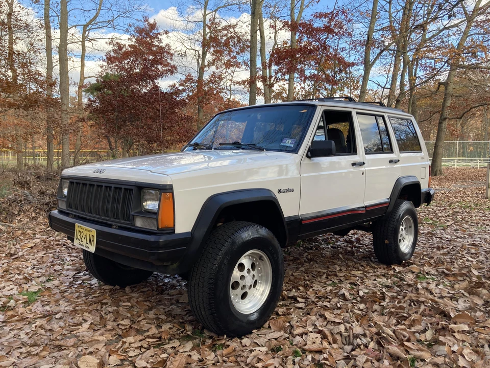 1996 Jeep XJ Cherokee - Image 10 of 31