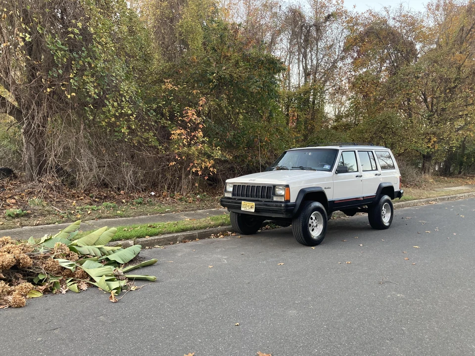 1996 Jeep XJ Cherokee - Image 8 of 31