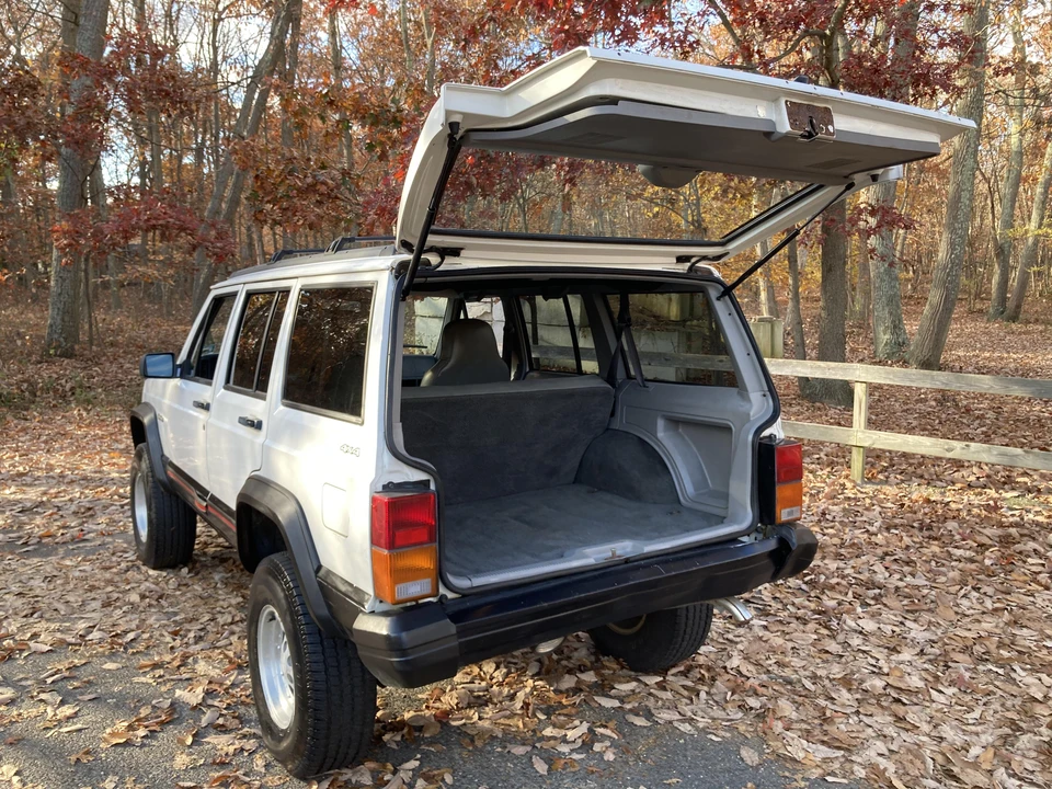 1996 Jeep XJ Cherokee - Image 16 of 31