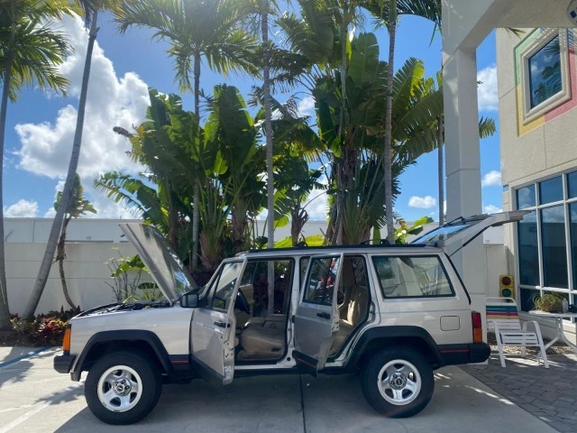 1996 Jeep XJ Cherokee - Image 9 of 22