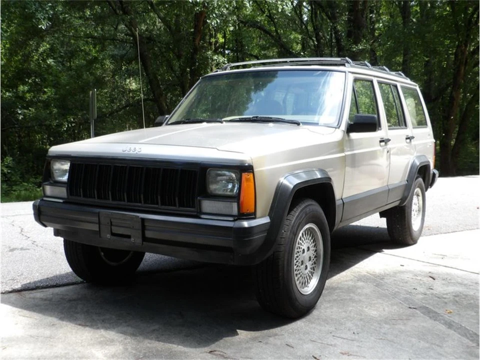1996 Jeep XJ Cherokee - Image 15 of 31