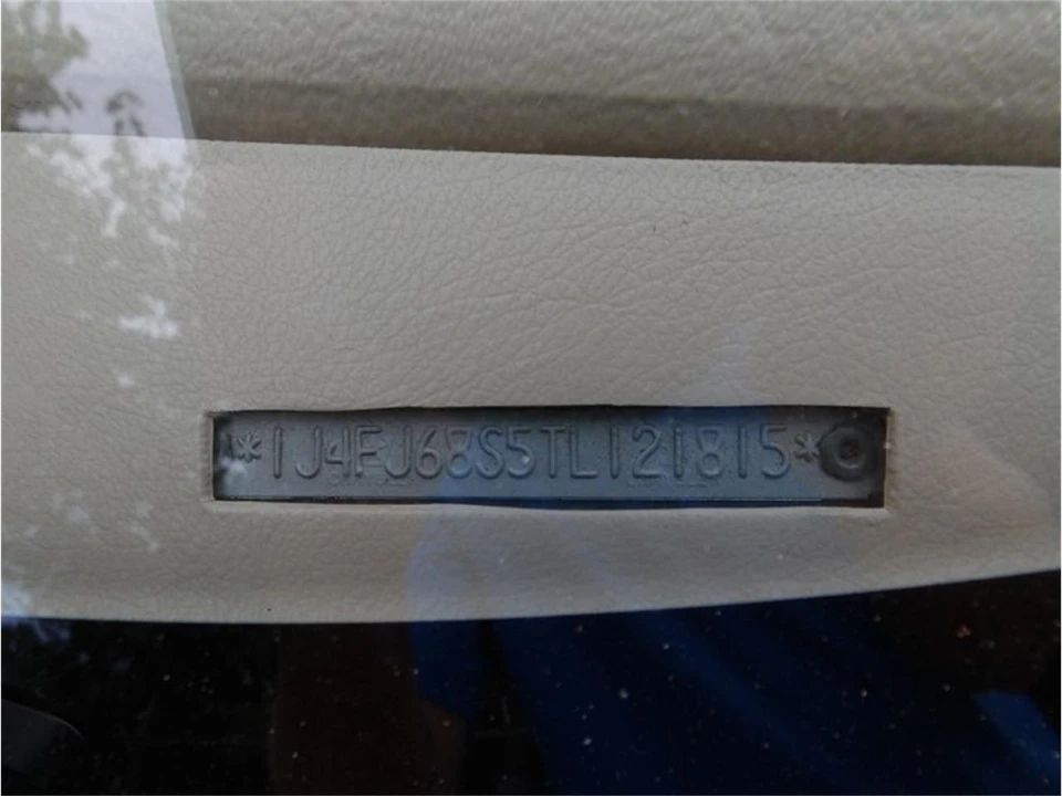 1996 Jeep XJ Cherokee - Image 11 of 31