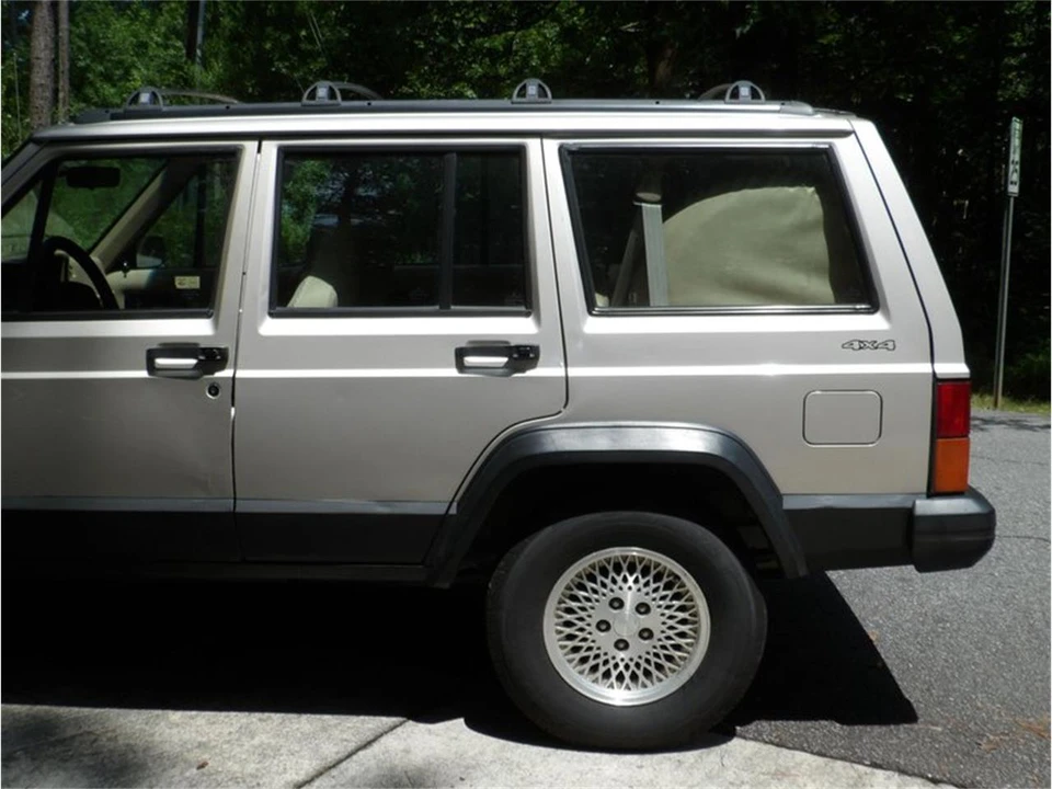 1996 Jeep XJ Cherokee - Image 22 of 31