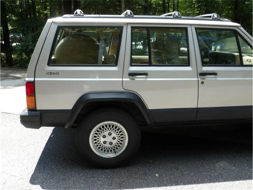 1996 Jeep XJ Cherokee - Image 27 of 31