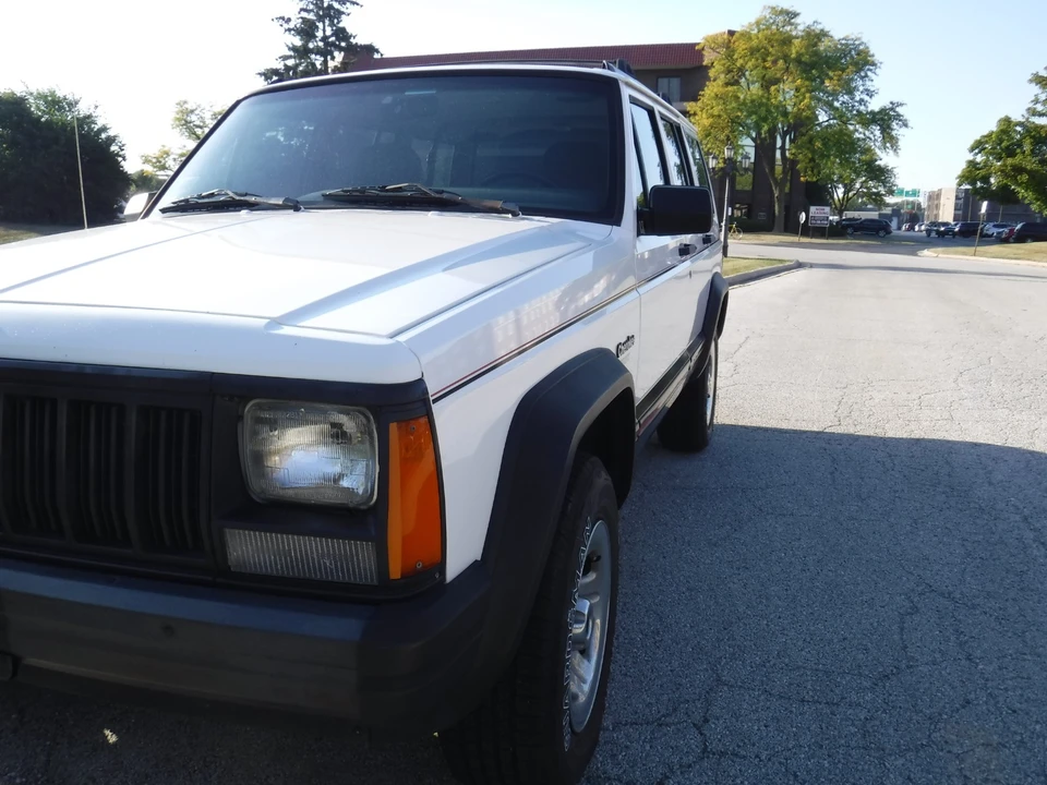 1996 Jeep XJ Cherokee - Image 9 of 21