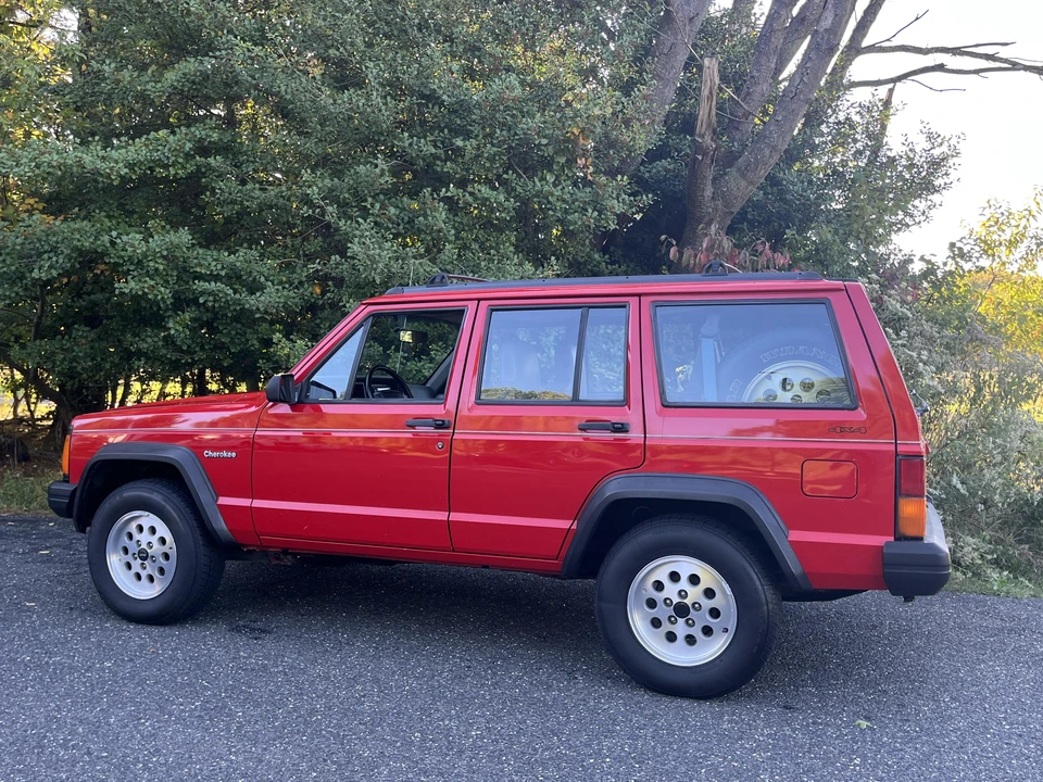 1996 Jeep XJ Cherokee - Image 15 of 31
