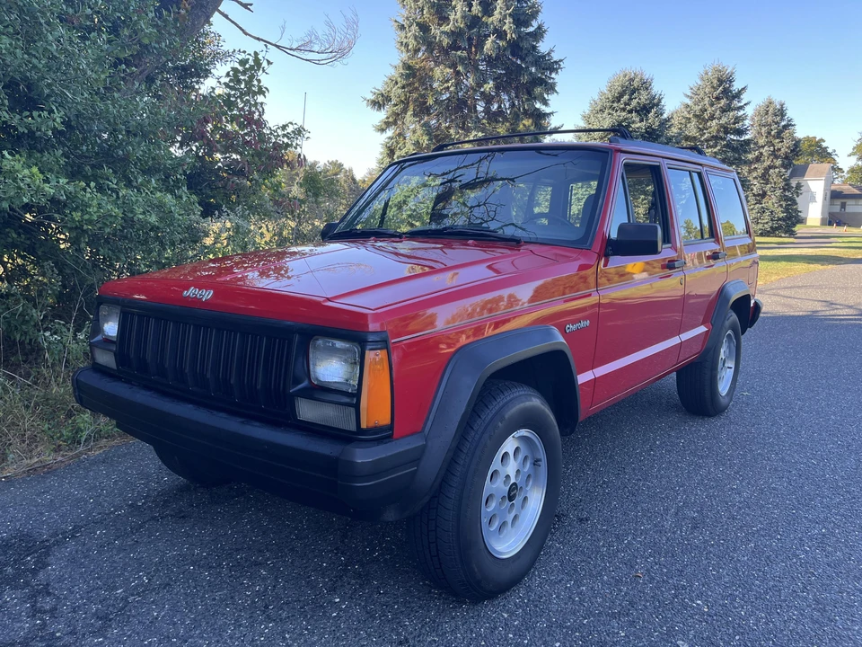 1996 Jeep XJ Cherokee - Image 9 of 31