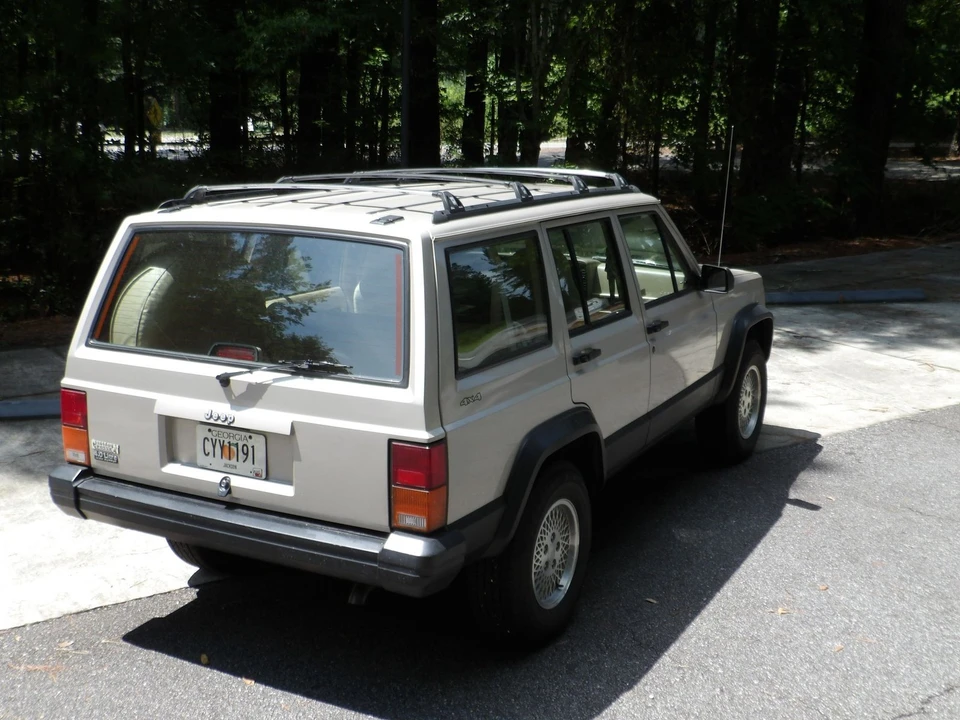 1996 Jeep XJ Cherokee - Image 6 of 24