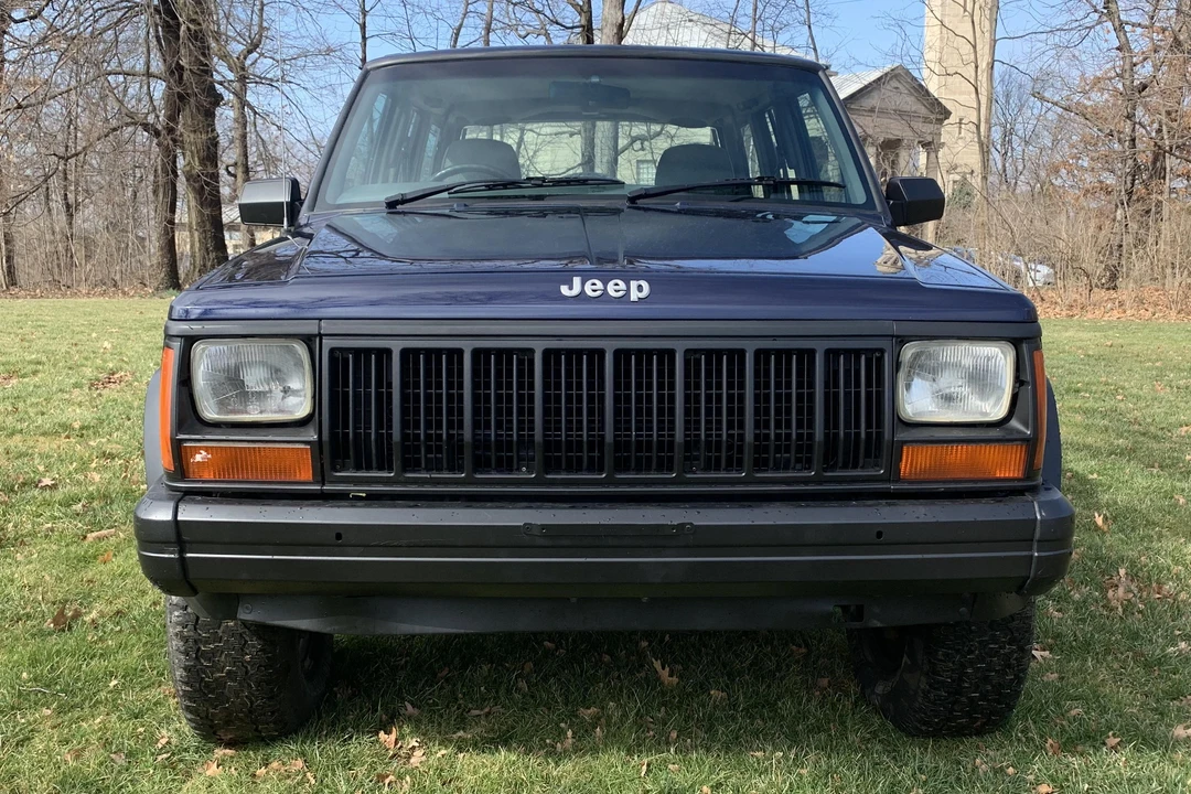 1996 Jeep XJ Cherokee - Image 2 of 31
