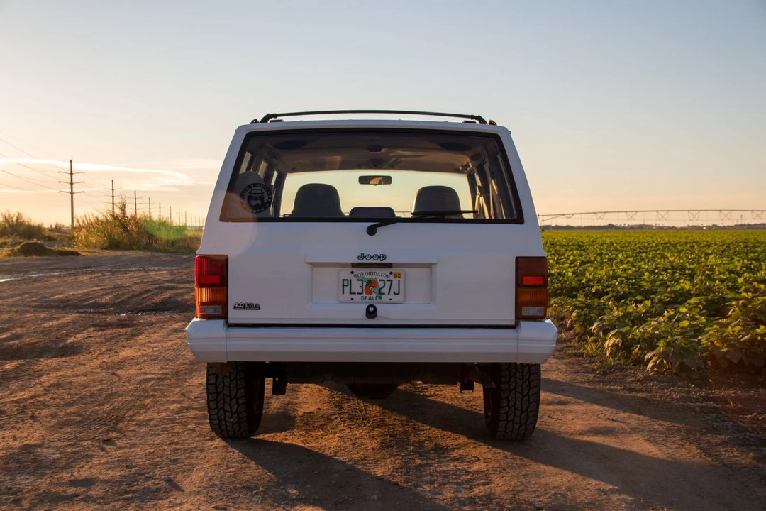 1996 Jeep XJ Cherokee - Image 18 of 31