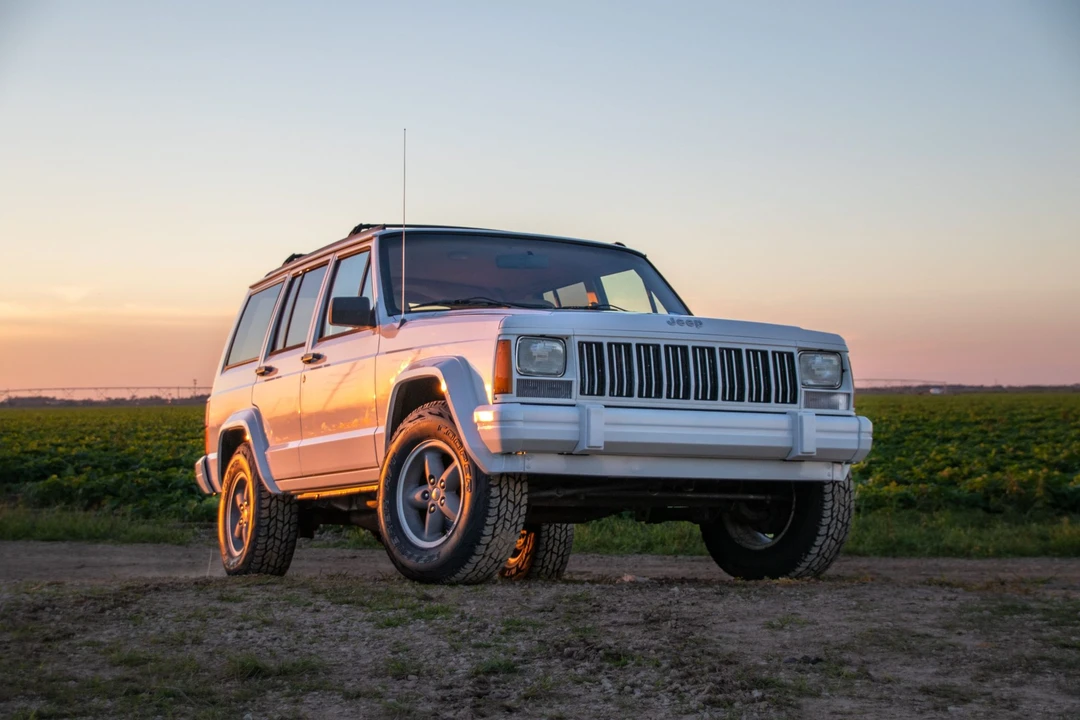 1996 Jeep XJ Cherokee - Image 2 of 31