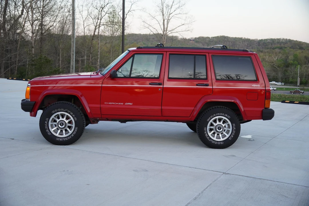 1996 Jeep XJ Cherokee - Image 5 of 31