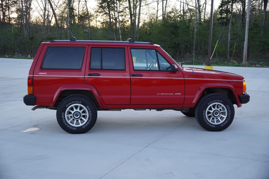 1996 Jeep XJ Cherokee - Image 10 of 31