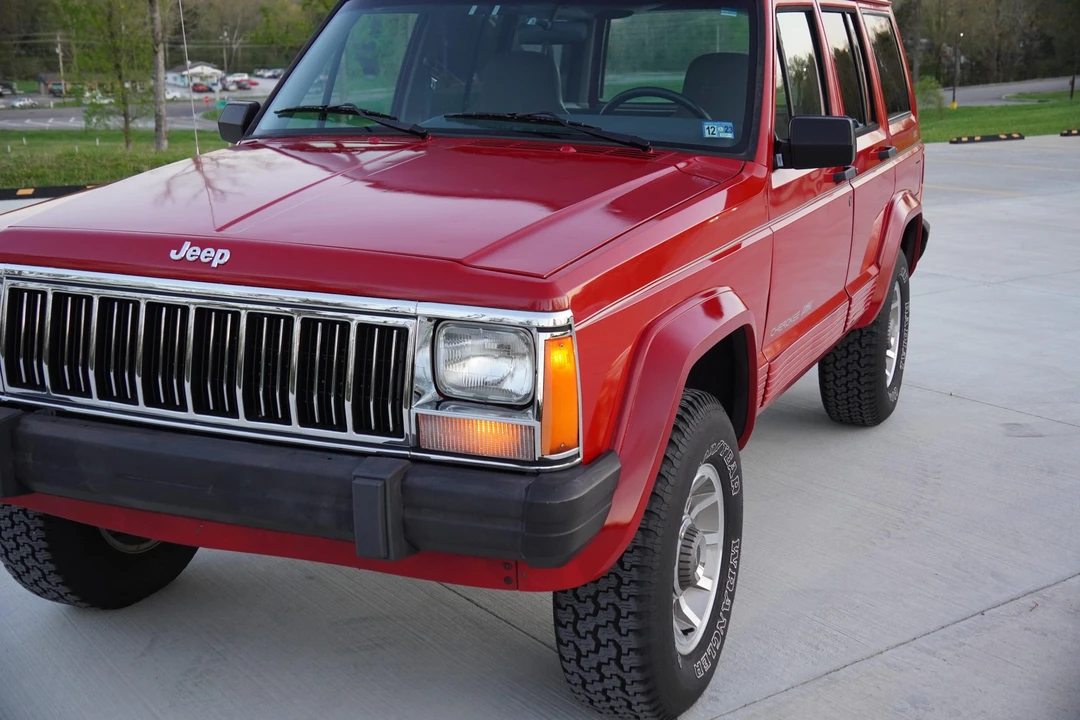 1996 Jeep XJ Cherokee - Image 18 of 31