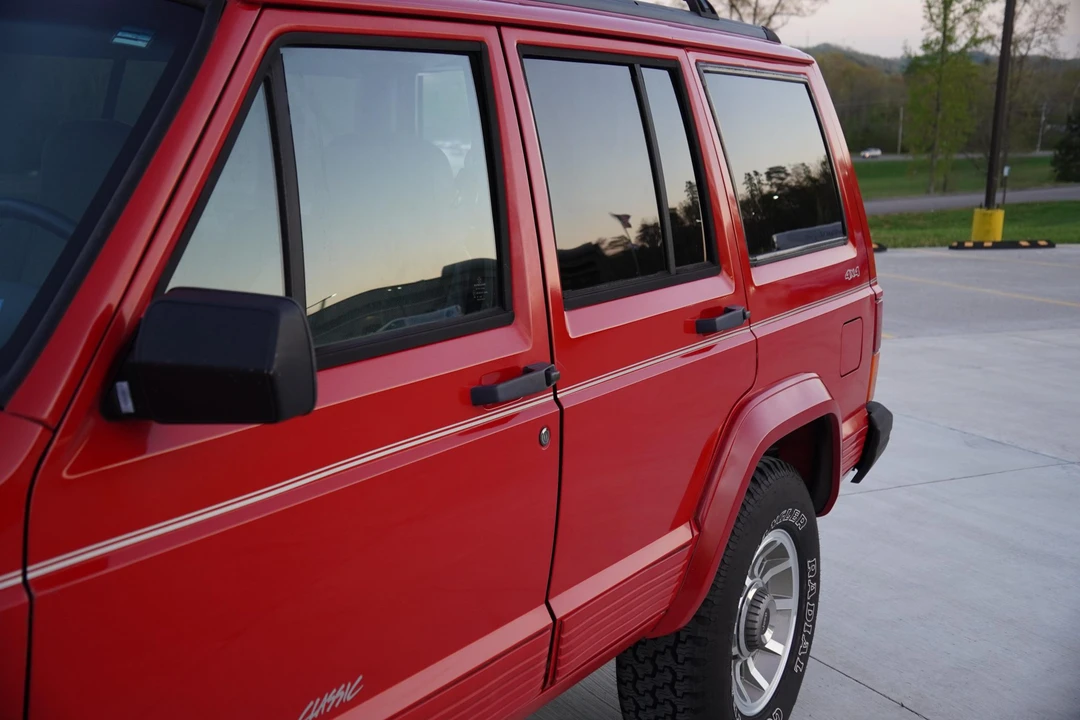 1996 Jeep XJ Cherokee - Image 20 of 31