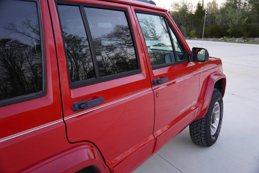 1996 Jeep XJ Cherokee - Image 28 of 31