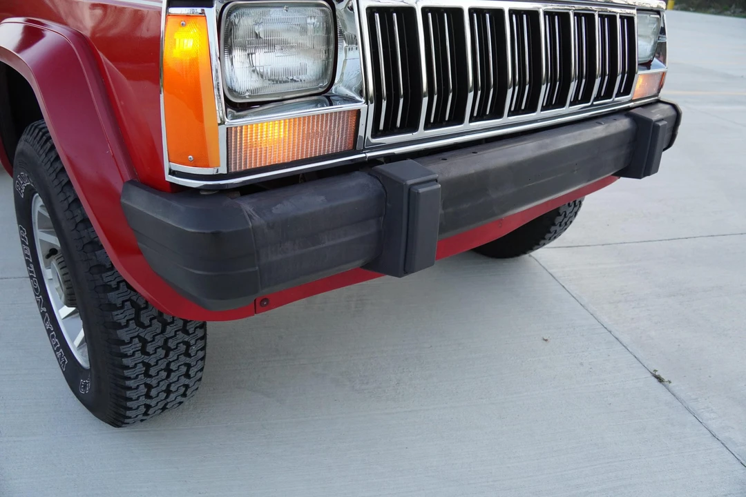 1996 Jeep XJ Cherokee - Image 14 of 31