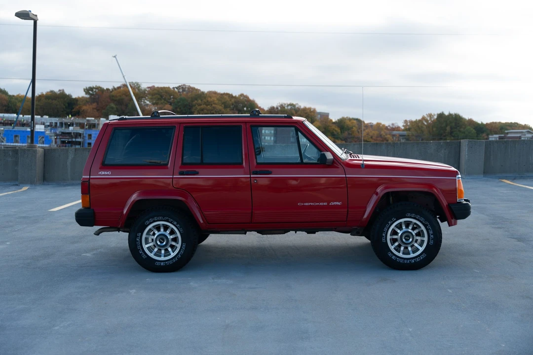 1996 Jeep XJ Cherokee - Image 9 of 31