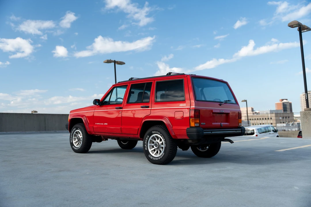 1996 Jeep XJ Cherokee - Image 15 of 31