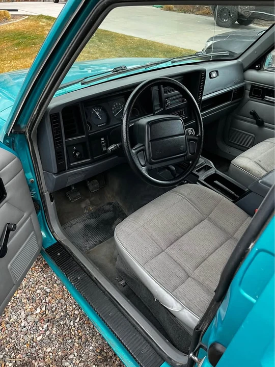 1996 Jeep XJ Cherokee - Image 10 of 11