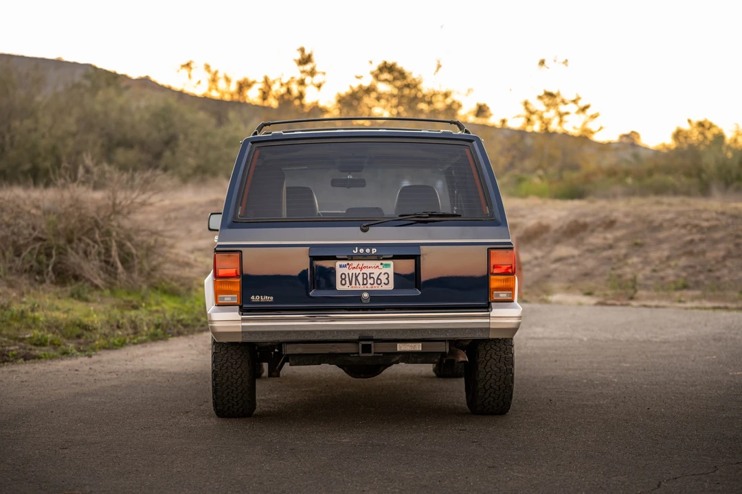1996 Jeep XJ Cherokee - Image 9 of 31