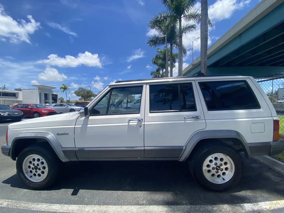 1996 Jeep XJ Cherokee - Image 4 of 31
