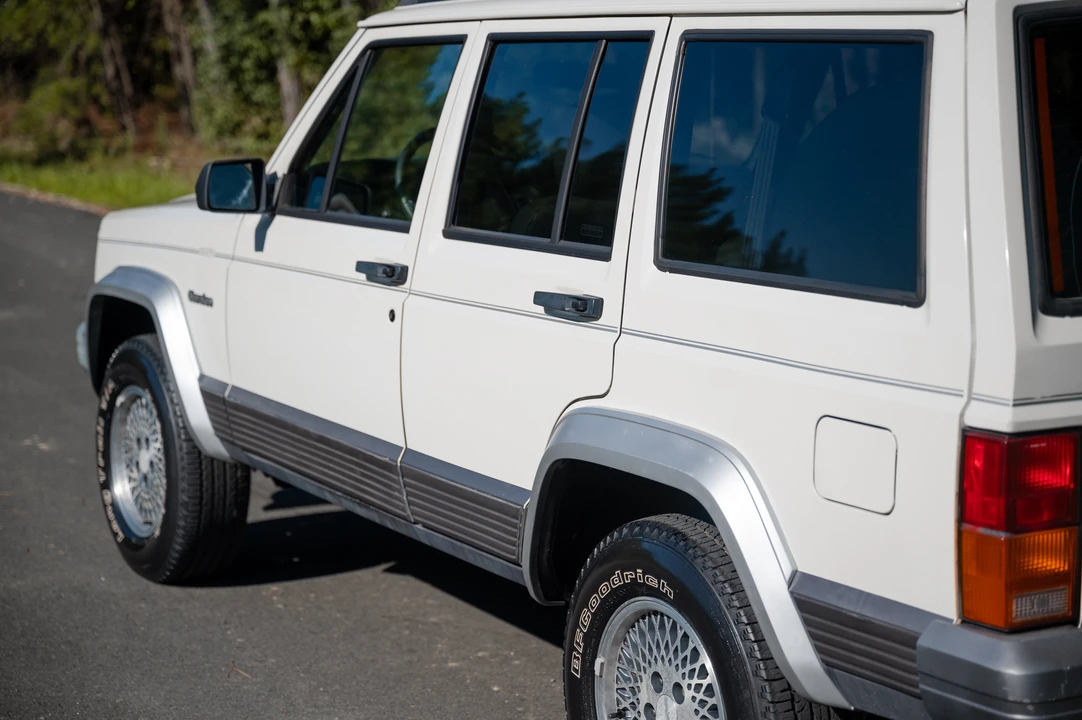 1996 Jeep XJ Cherokee - Image 24 of 31