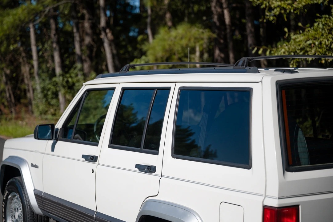 1996 Jeep XJ Cherokee - Image 23 of 31