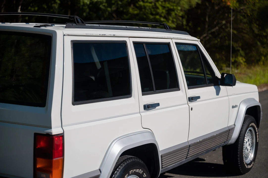 1996 Jeep XJ Cherokee - Image 21 of 31