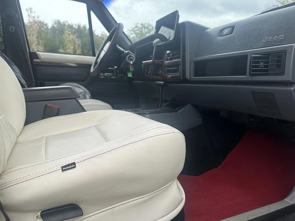 1996 Jeep XJ Cherokee - Image 10 of 12