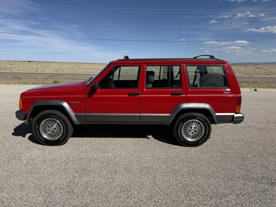 1996 Jeep XJ Cherokee - Image 5 of 31
