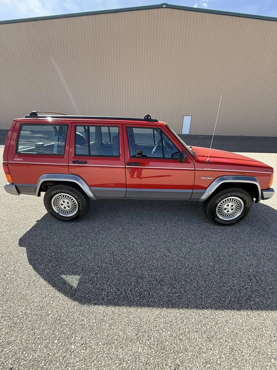 1996 Jeep XJ Cherokee - Image 8 of 31