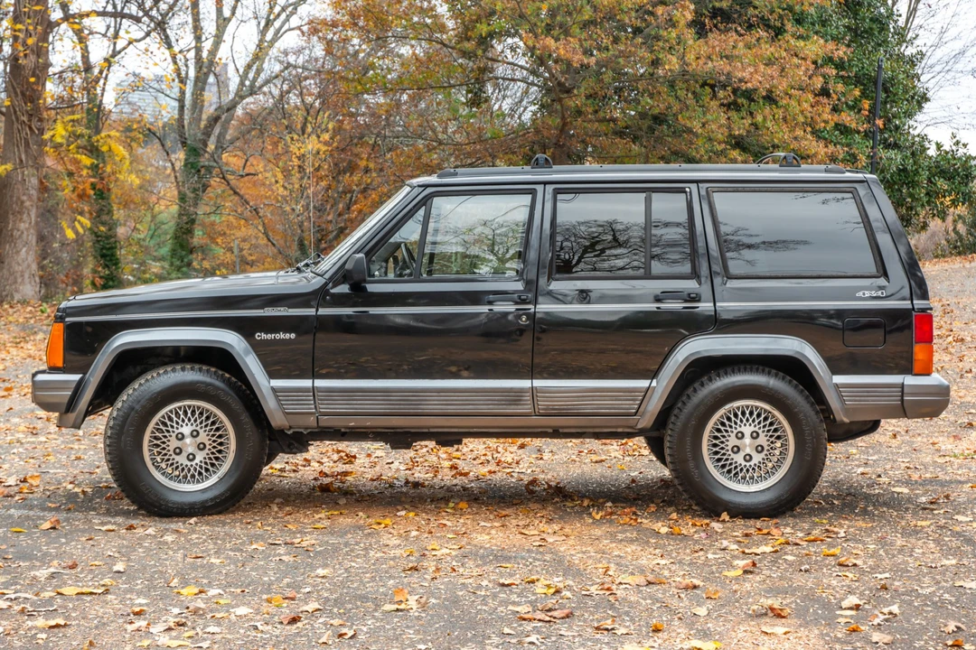 1996 Jeep XJ Cherokee - Image 9 of 31