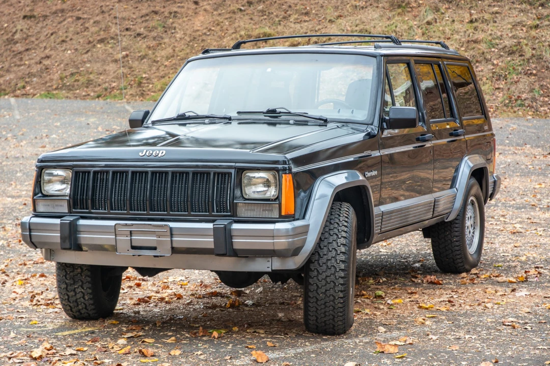 1996 Jeep XJ Cherokee - Image 2 of 31