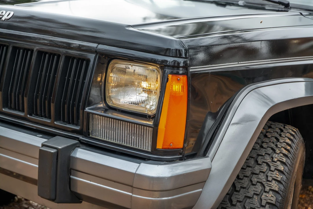1996 Jeep XJ Cherokee - Image 12 of 31