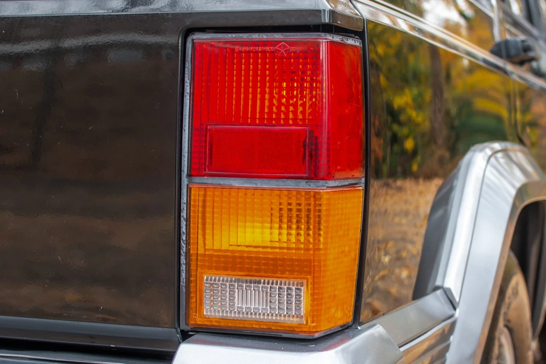 1996 Jeep XJ Cherokee - Image 16 of 31